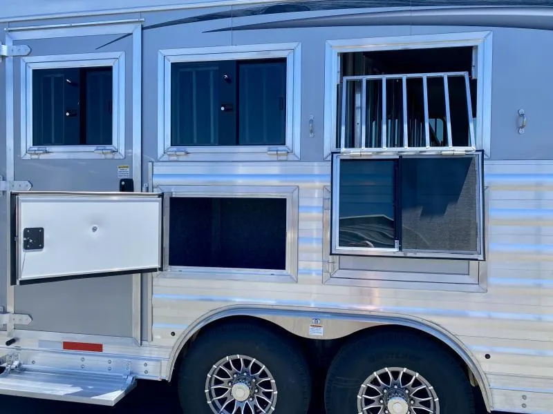 new Horse Trailers Merhow Trailers  for sale, in Galt, CA Thumbnail 28