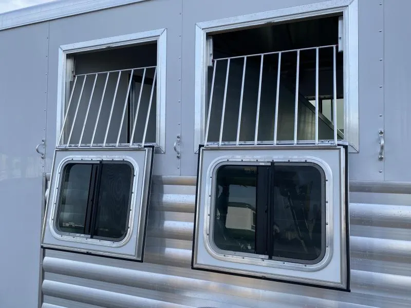 used Horse Trailers Exiss Trailers  for sale, in Galt, CA Thumbnail 21