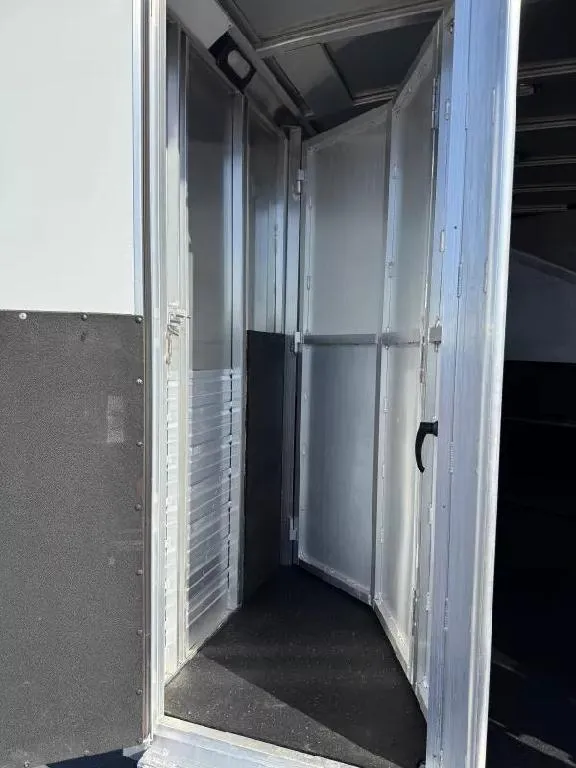 used Horse Trailers Sooner  for sale, in Galt, CA Thumbnail 12