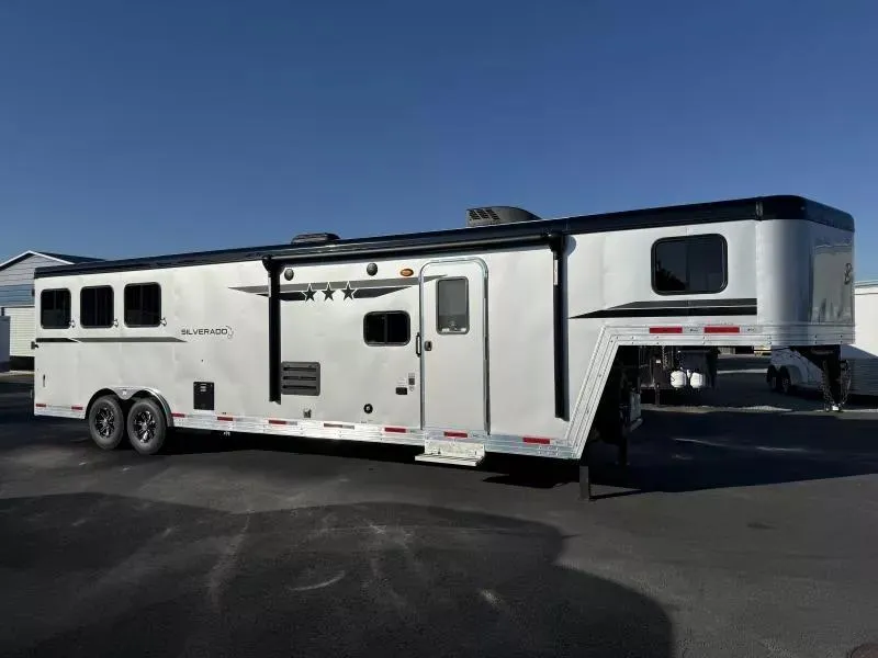 2026 Bison Trailers Silverado 8313B Slide LQ 3 Horse Trailer