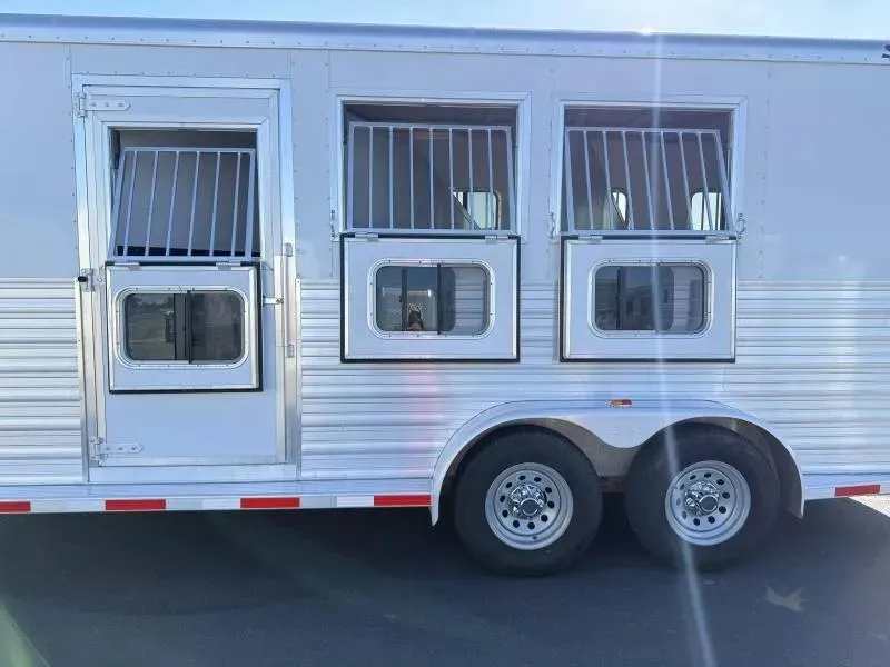used Horse Trailers Sooner  for sale, in Galt, CA Thumbnail 19
