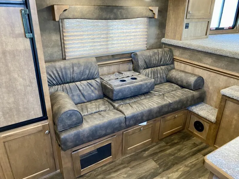 used Horse Trailers Merhow Trailers  for sale, in Galt, CA Thumbnail 8