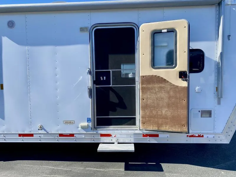used Horse Trailers Exiss Trailers  for sale, in Galt, CA Thumbnail 3