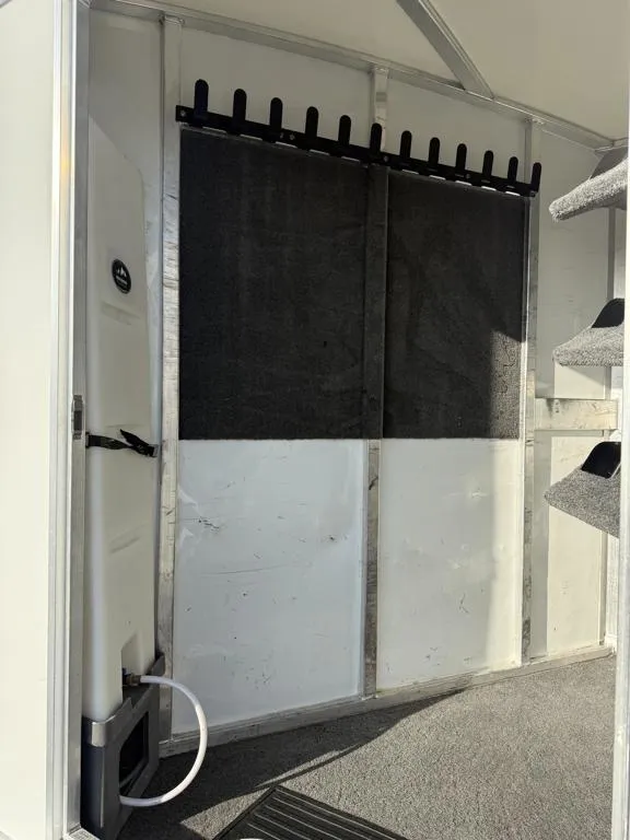 used Horse Trailers Cimarron Trailers  for sale, in Galt, CA Thumbnail 7