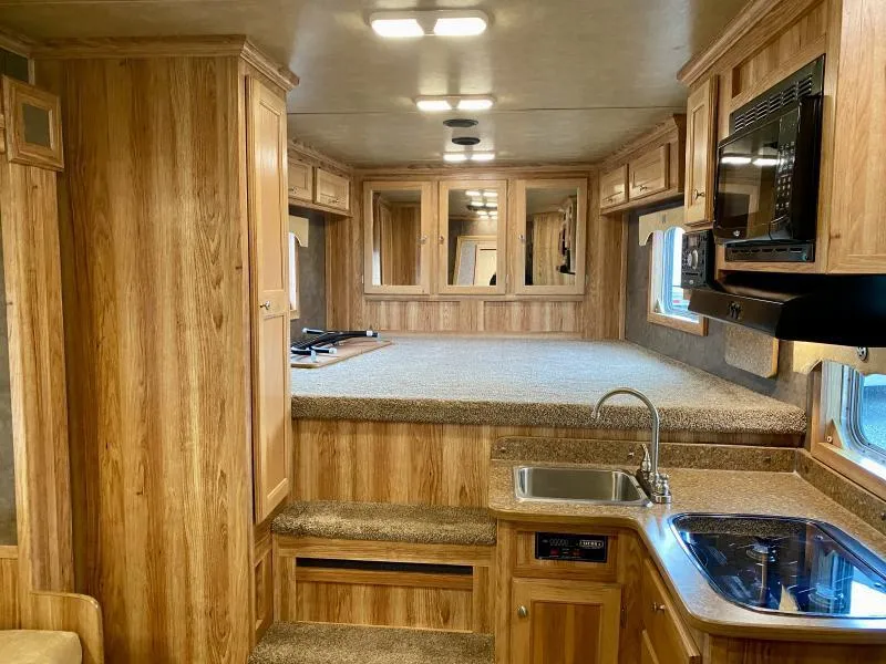 used Horse Trailers Exiss Trailers  for sale, in Galt, CA Thumbnail 7