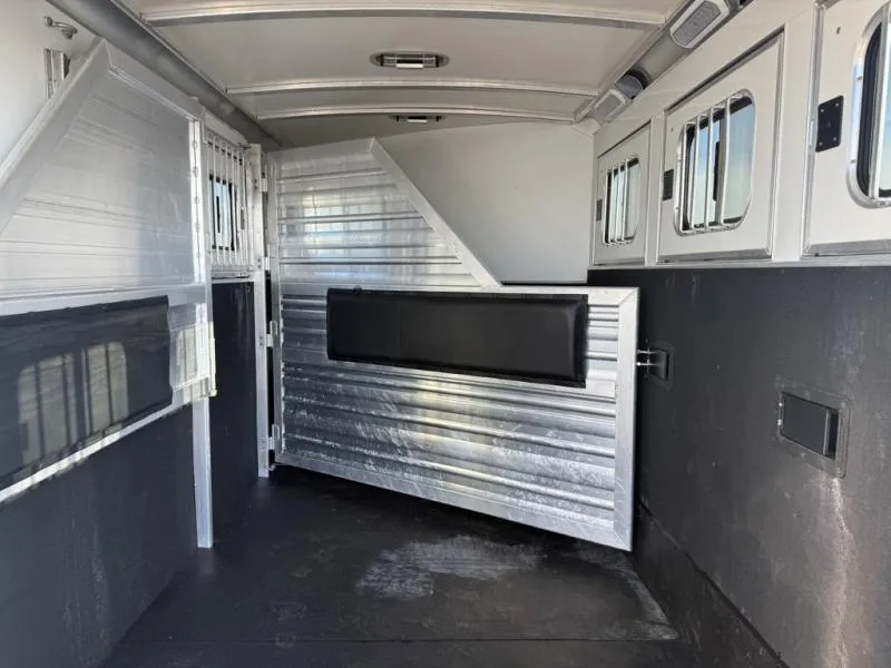 used Horse Trailers Cimarron Trailers  for sale, in Galt, CA Thumbnail 14