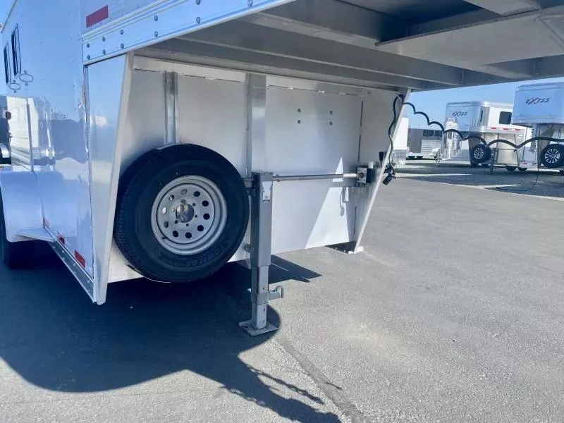 used Horse Trailers Exiss Trailers  for sale, in Galt, CA Thumbnail 16