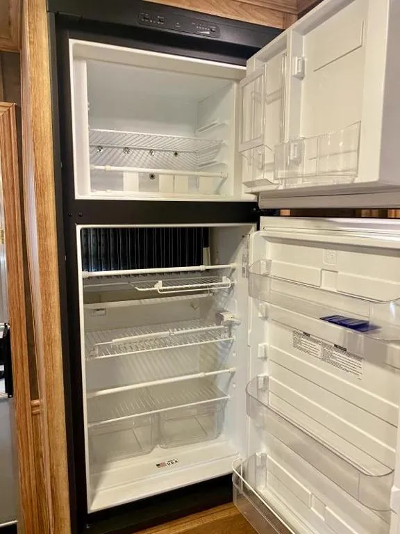 used Horse Trailers Exiss Trailers  for sale, in Galt, CA Thumbnail 12