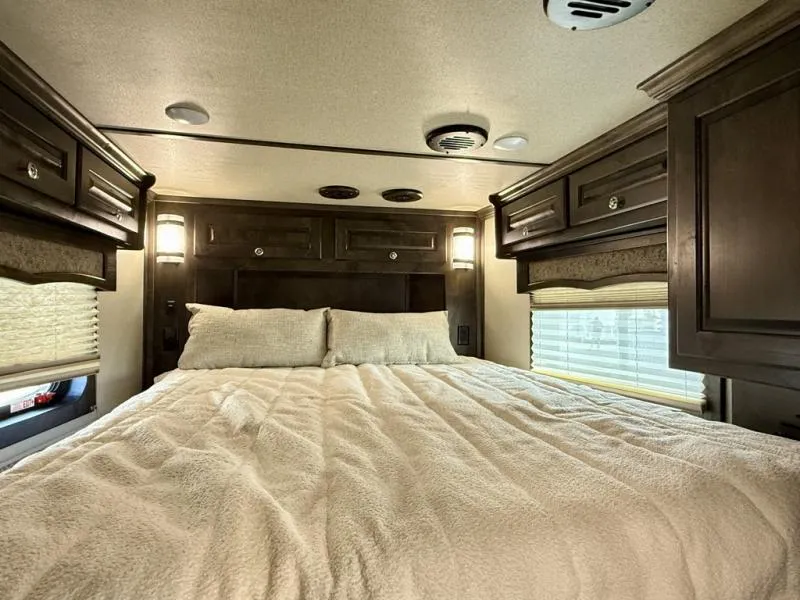 new Horse Trailers Merhow Trailers  for sale, in Galt, CA Thumbnail 12