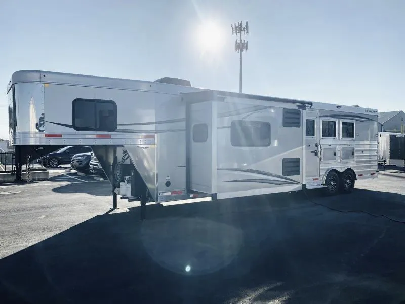 2025 Merhow Trailers Summit 8314 Dual Aisle LQ Horse Trailer
