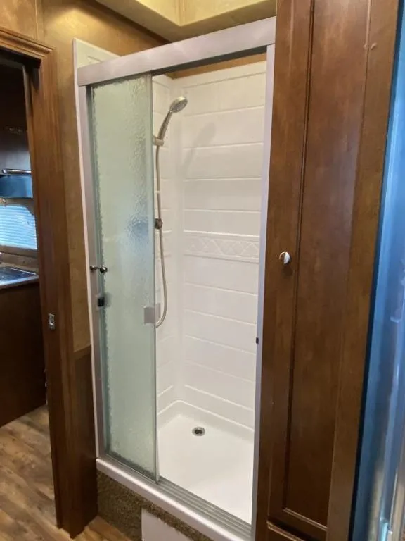 used Horse Trailers Exiss Trailers  for sale, in Galt, CA Thumbnail 11