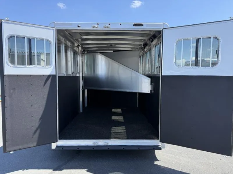used Horse Trailers Exiss Trailers  for sale, in Galt, CA Thumbnail 43