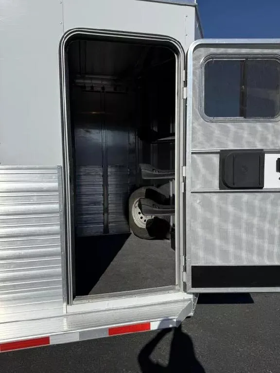 used Horse Trailers Sooner  for sale, in Galt, CA Thumbnail 4