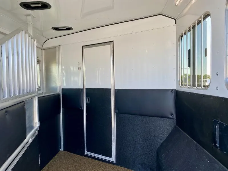 used Horse Trailers Merhow Trailers  for sale, in Galt, CA Thumbnail 21