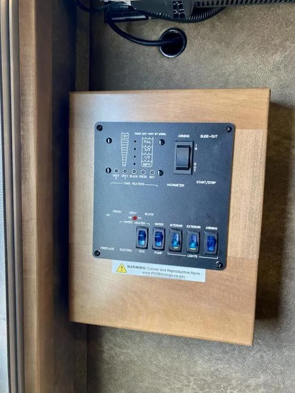 used Horse Trailers Merhow Trailers  for sale, in Galt, CA Thumbnail 14