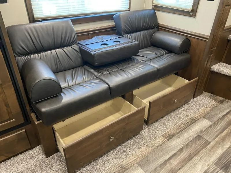 new Horse Trailers Merhow Trailers  for sale, in Galt, CA Thumbnail 9