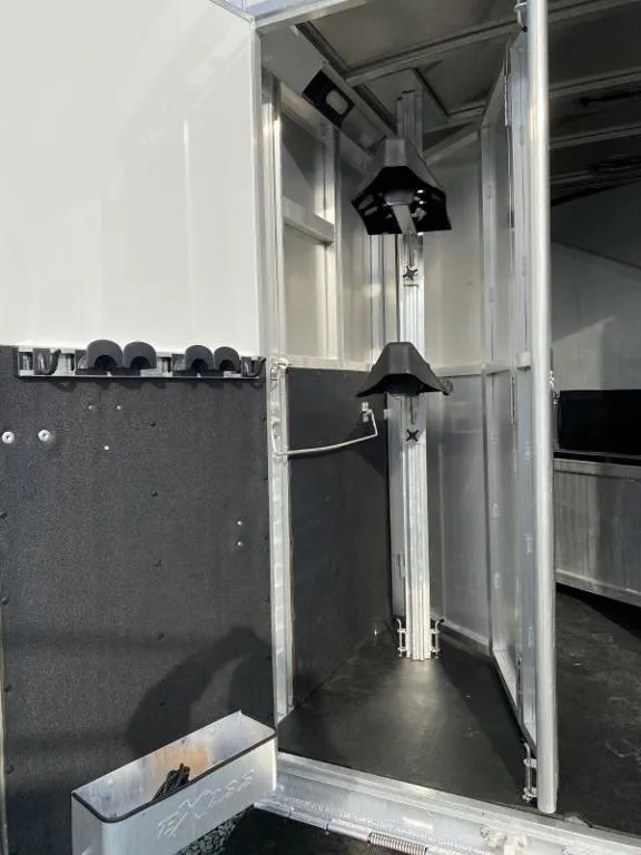 used Horse Trailers Exiss Trailers  for sale, in Galt, CA Thumbnail 16