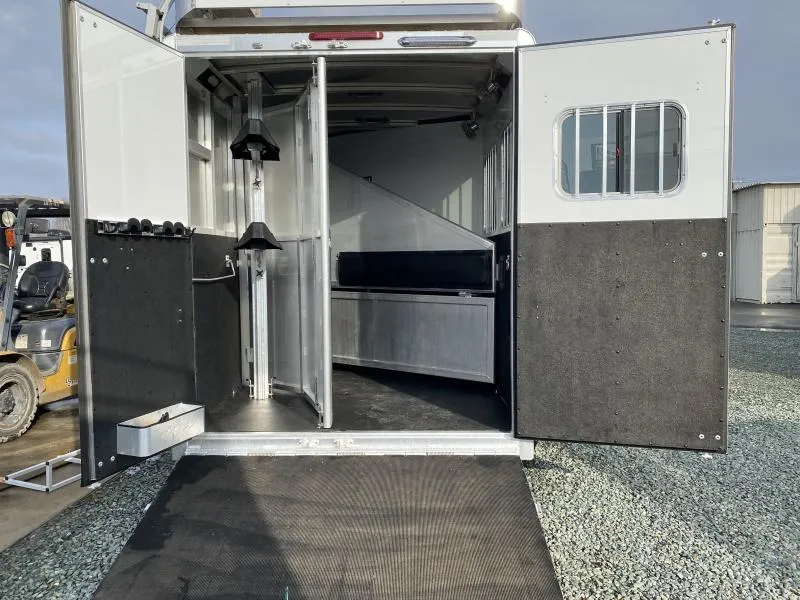 used Horse Trailers Exiss Trailers  for sale, in Galt, CA Thumbnail 15