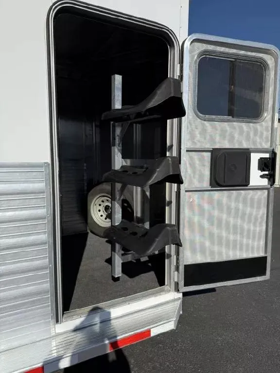 used Horse Trailers Sooner  for sale, in Galt, CA Thumbnail 6