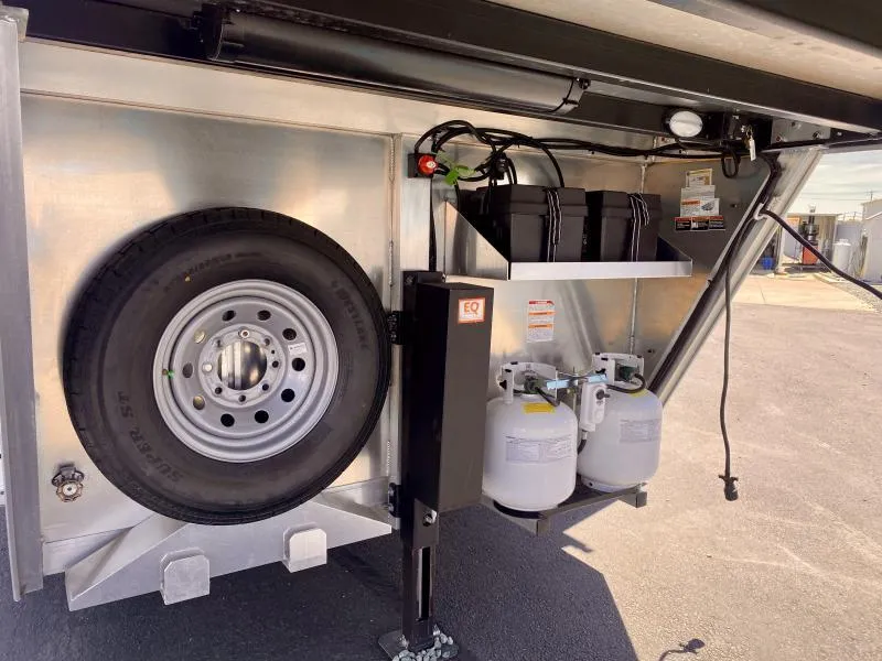 new Horse Trailers Merhow Trailers  for sale, in Galt, CA Thumbnail 4