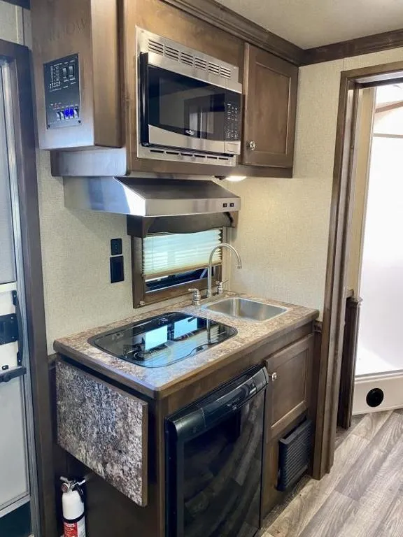 new Horse Trailers Merhow Trailers  for sale, in Galt, CA Thumbnail 10