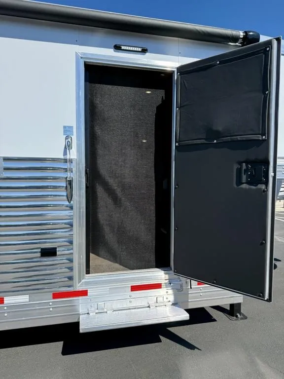 new Horse Trailers Sooner  for sale, in Galt, CA Thumbnail 9