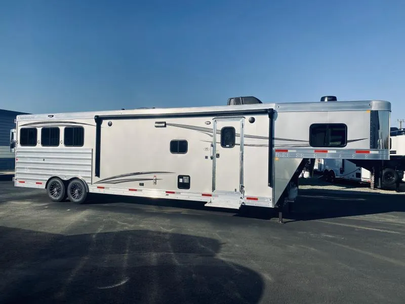 2025 Merhow Trailers Summit 8314 Dual Aisle LQ Horse Trailer