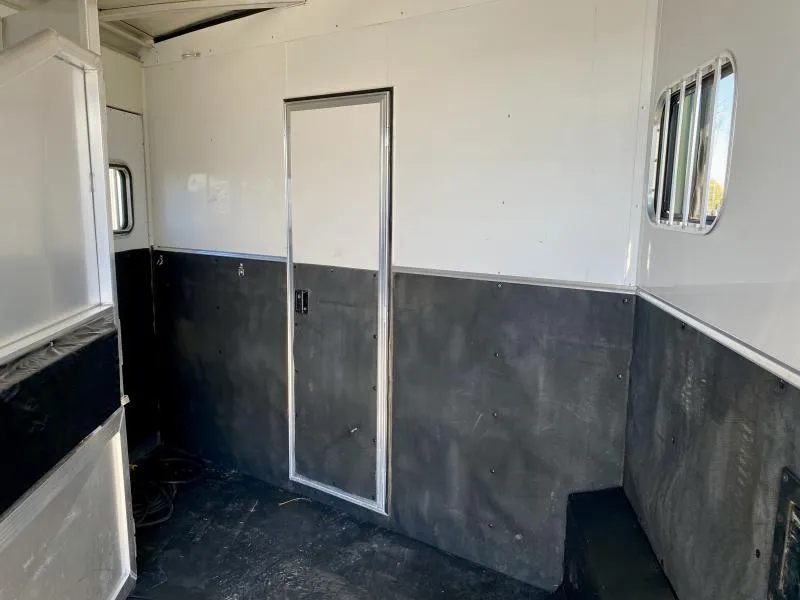 used Horse Trailers Exiss Trailers  for sale, in Galt, CA Thumbnail 27