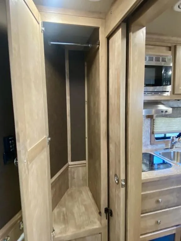 new Horse Trailers Merhow Trailers  for sale, in Galt, CA Thumbnail 13