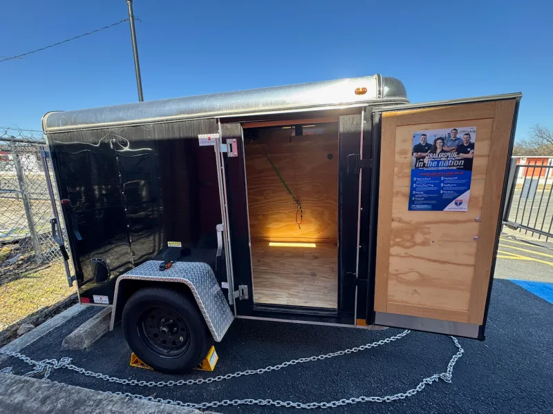 used Cargo (Enclosed) Trailers Interstate  for sale, in San Antonio, TX Thumbnail 5