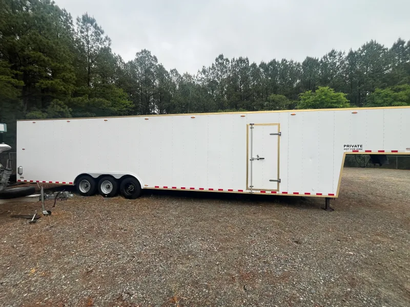 44ft enclosed trailer