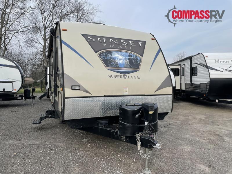 2014 CrossRoads RV SUNSET TRAIL SUPER LITE 270BH Travel Trailer 2014 CrossRoads RV SUNSET TRAIL SUPER LITE 270BH Travel Trailer