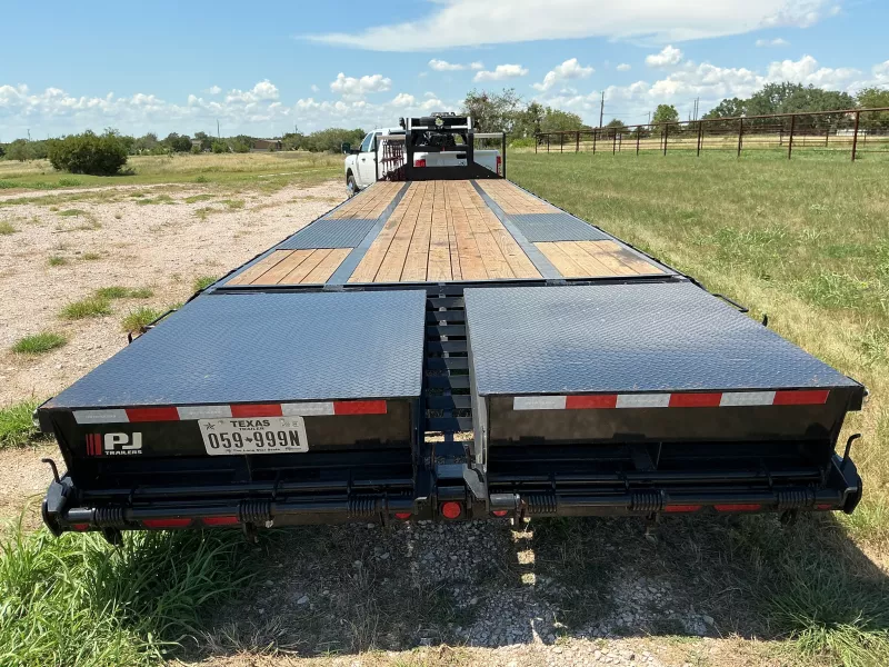 new Equipment / Flatbed Trailers PJ Trailers  for sale, in Liberty Hill, TX Thumbnail 3