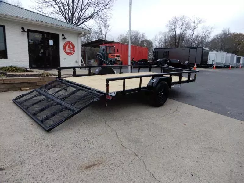 new Cargo (Enclosed) Trailers Diamond C Trailers  for sale, in Cumming, GA Thumbnail 28