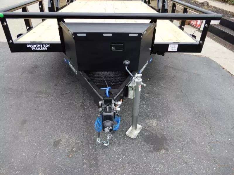 new Cargo (Enclosed) Trailers Diamond C Trailers  for sale, in Cumming, GA Thumbnail 2