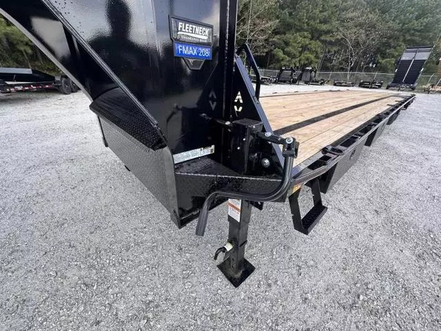 Diamond C 8.5x40' Gooseneck Hot-Shot non-CDL w/ Max Ramps 2026 in ...