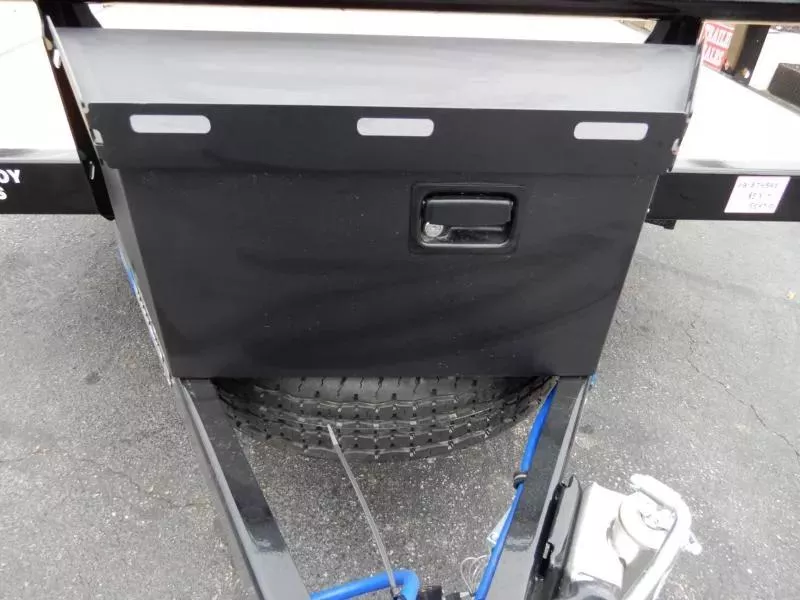 new Cargo (Enclosed) Trailers Diamond C Trailers  for sale, in Cumming, GA Thumbnail 4