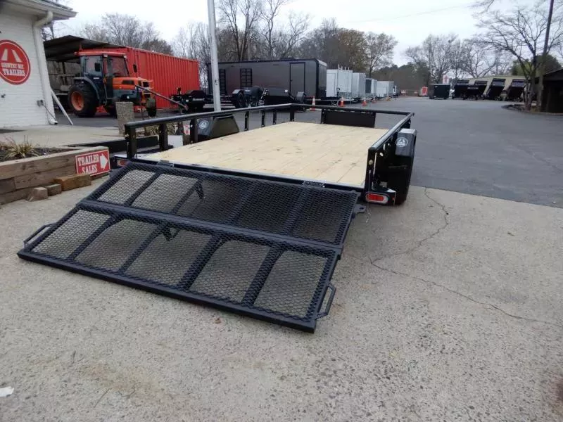 new Cargo (Enclosed) Trailers Diamond C Trailers  for sale, in Cumming, GA Thumbnail 25