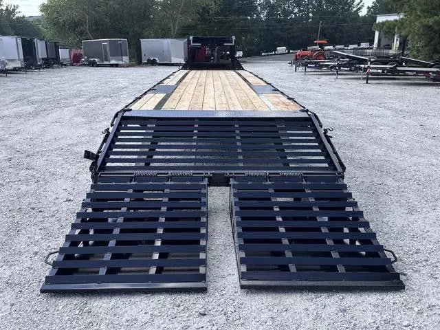 Diamond C 8.5x40' Gooseneck Hot-Shot non-CDL w/ Max Ramps 2026 in ...