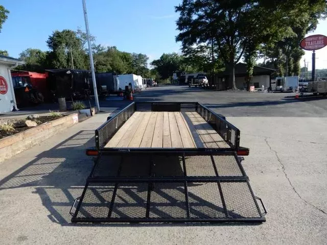 new Cargo (Enclosed) Trailers Diamond C Trailers  for sale, in Cumming, GA Thumbnail 7