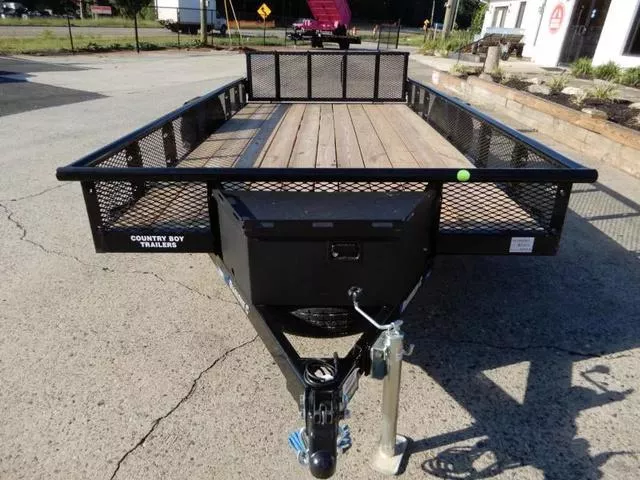 new Cargo (Enclosed) Trailers Diamond C Trailers  for sale, in Cumming, GA Thumbnail 2