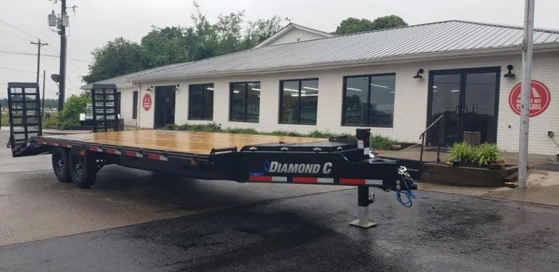 2026 Diamond C 8.5x24' Equipment, 60" Dove, Extra-Wide Ramps