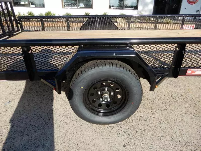 new Cargo (Enclosed) Trailers Diamond C Trailers  for sale, in Cumming, GA Thumbnail 3