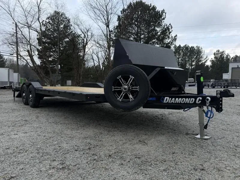 2026 Diamond C 22' Car Hauler, Drive Over Fenders GTF206L