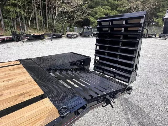 Diamond C 8.5x40' Gooseneck Hot-Shot non-CDL w/ Max Ramps 2026 in ...