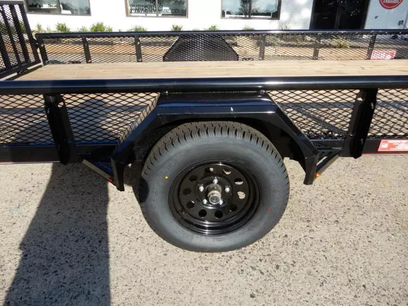 new Cargo (Enclosed) Trailers Diamond C Trailers  for sale, in Cumming, GA Thumbnail 3