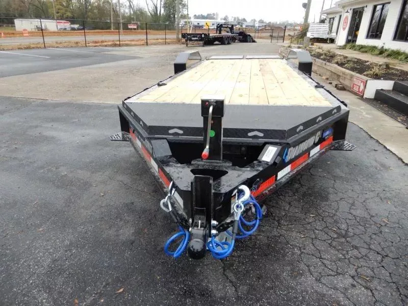 2026 Diamond C 82"x22' Equipment, 3' Dove, Max ramps LPX207