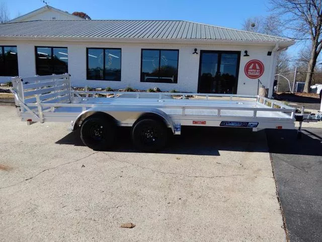 Aluma 78"x16' Utility  Bi-Fold Ramp Gate 7816ESA 2025