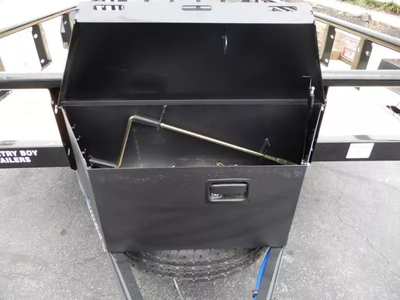 new Cargo (Enclosed) Trailers Diamond C Trailers  for sale, in Cumming, GA Thumbnail 5