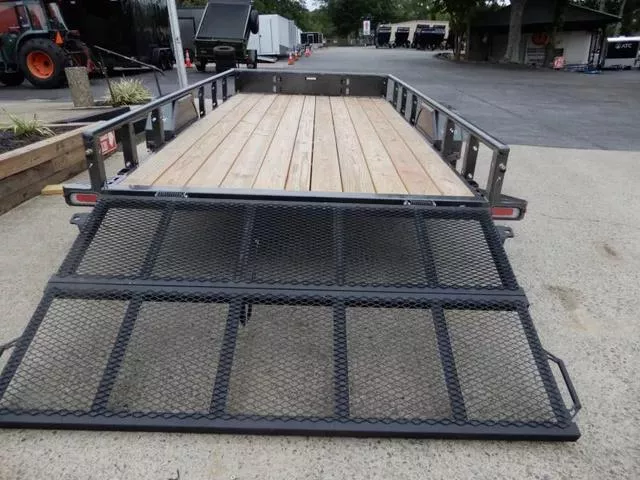 new Cargo (Enclosed) Trailers Diamond C Trailers  for sale, in Cumming, GA Thumbnail 15